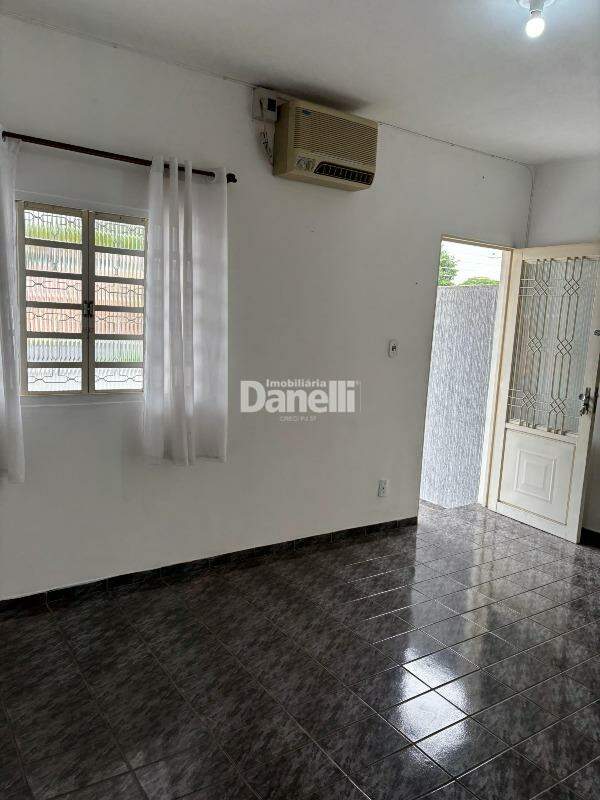 Casa para aluguel no Jardim Maria Augusta: 