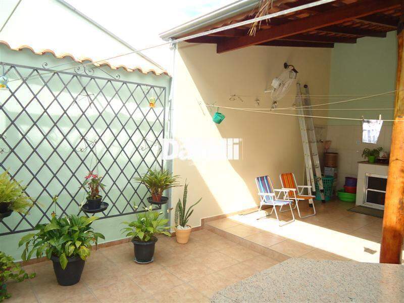 Casa à venda no Jardim Santa Clara: 