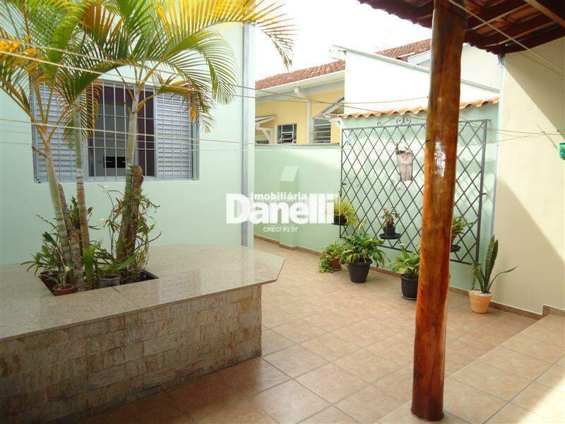 Casa à venda no Jardim Santa Clara: 