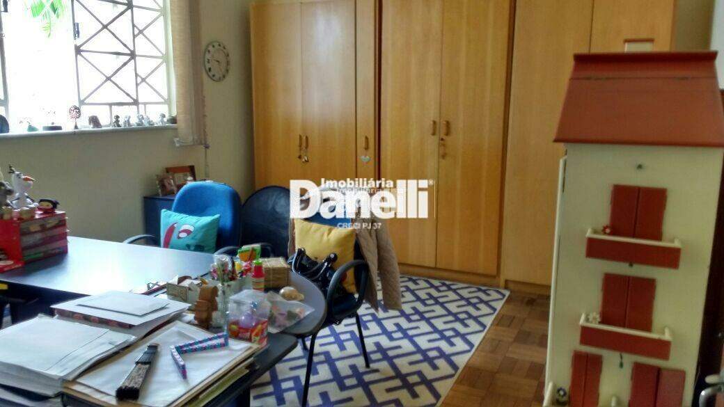 Casa à venda no Centro: 
