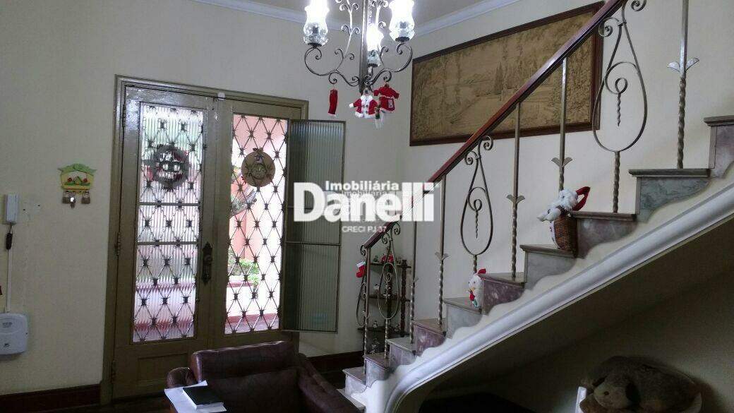 Casa à venda no Centro: 