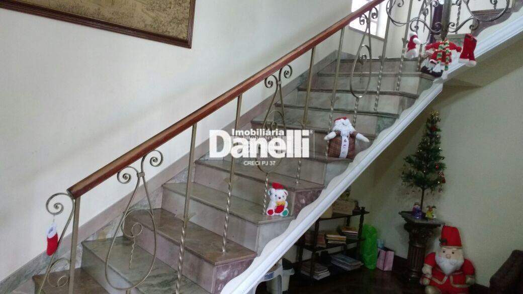 Casa à venda no Centro: 