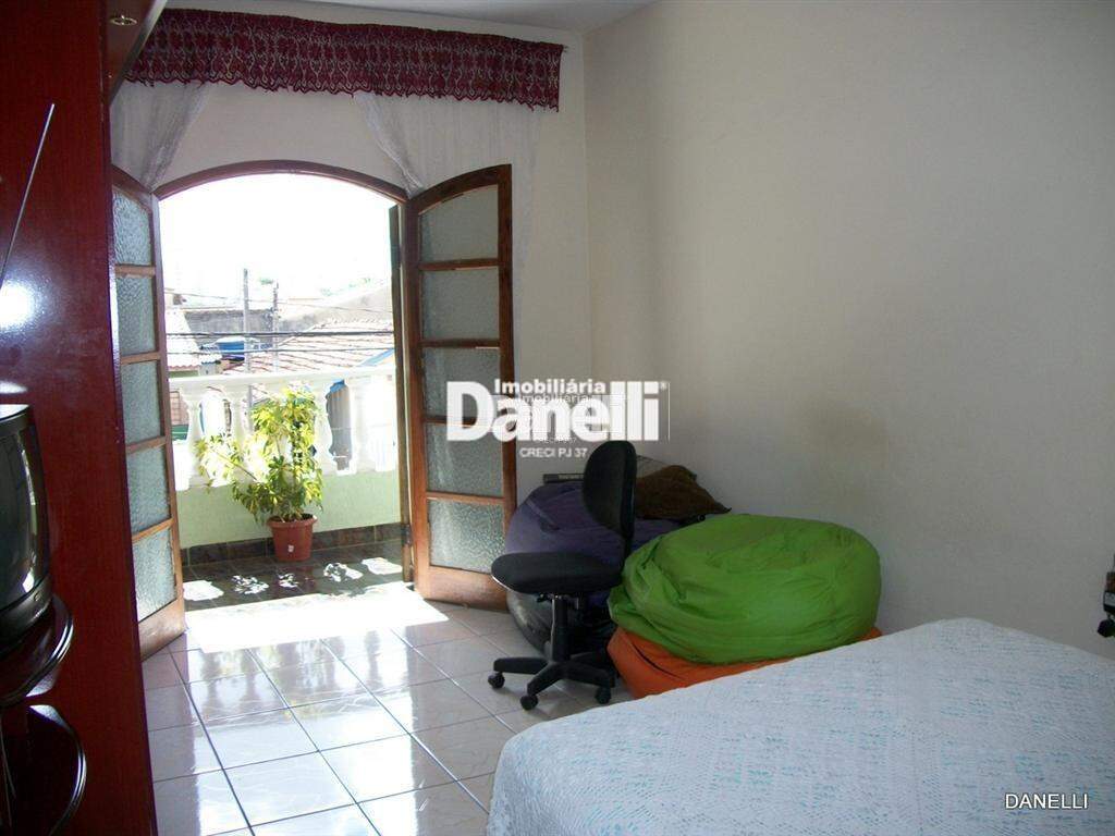 Casa à venda no Parque Santo Antônio: 