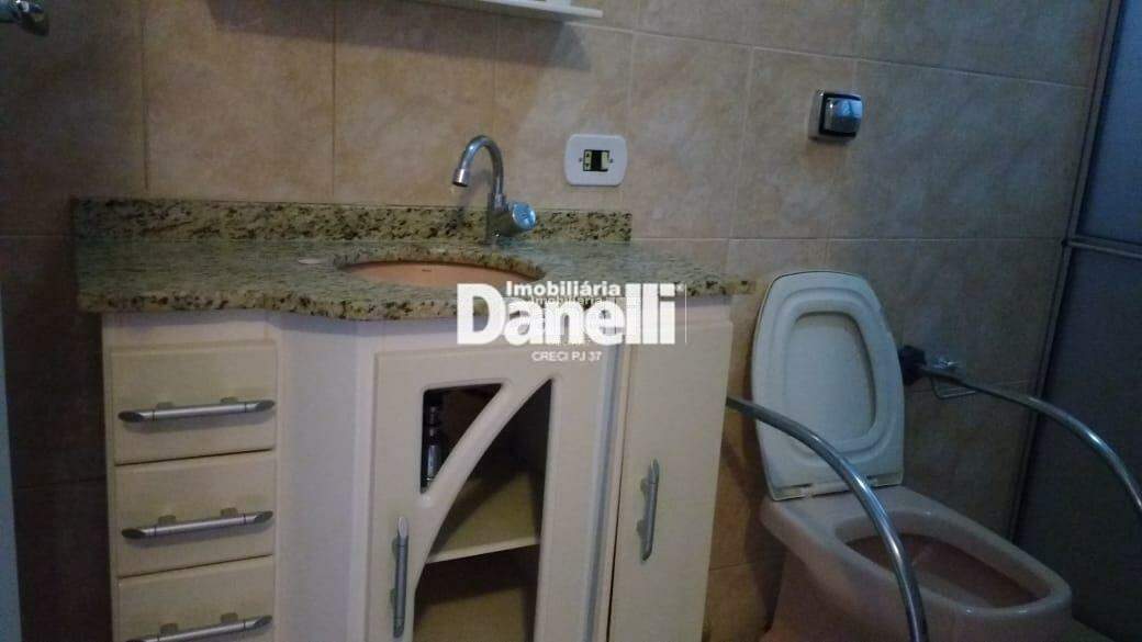 Casa à venda no Centro: 