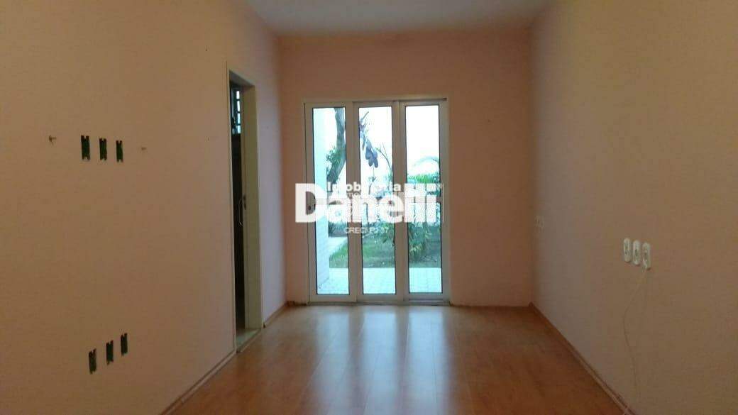 Casa à venda no Centro: 