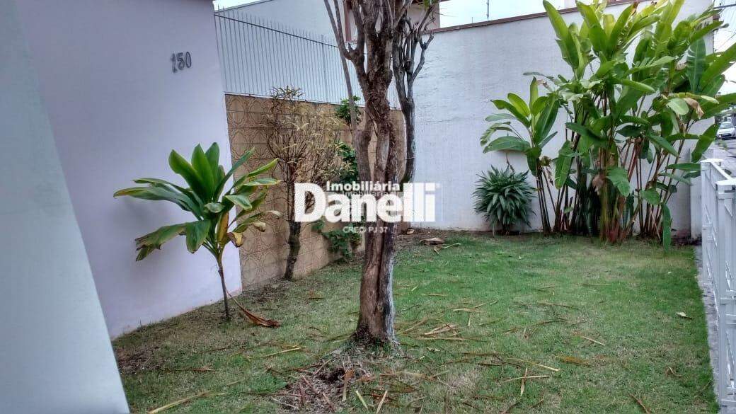 Casa à venda no Centro: 