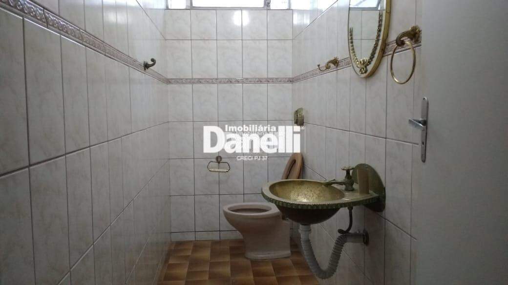 Casa à venda no Centro: 