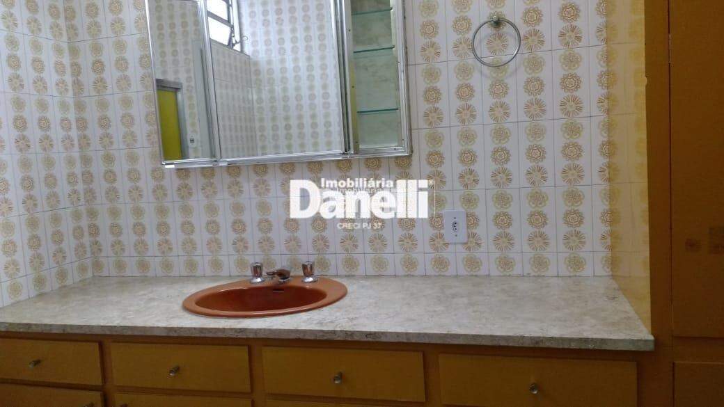 Casa à venda no Centro: 