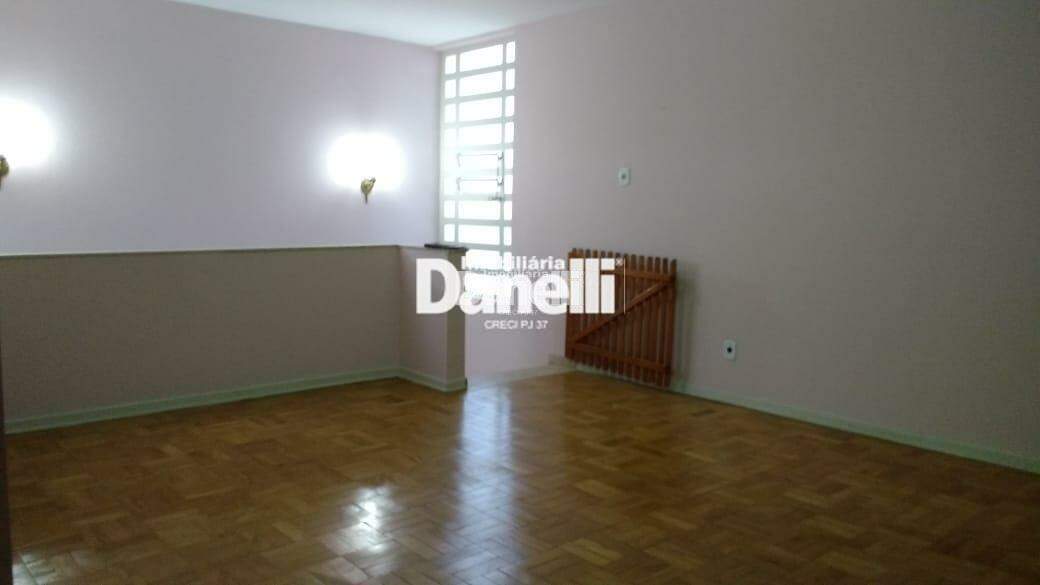 Casa à venda no Centro: 