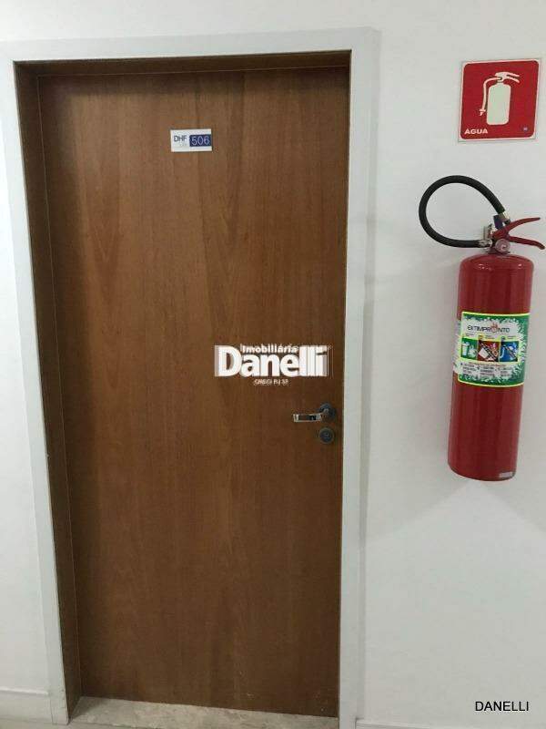 Sala Comercial à venda no Loteamento Residencial e Comercial Bosque Flamboyant: 