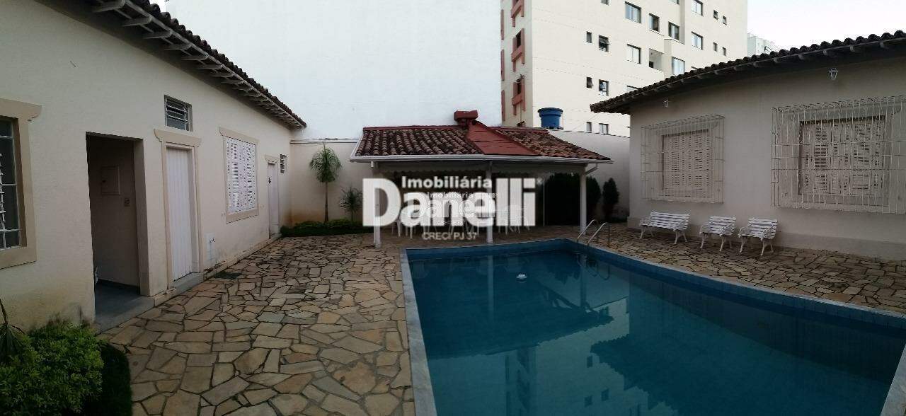 Casa à venda no Centro: 