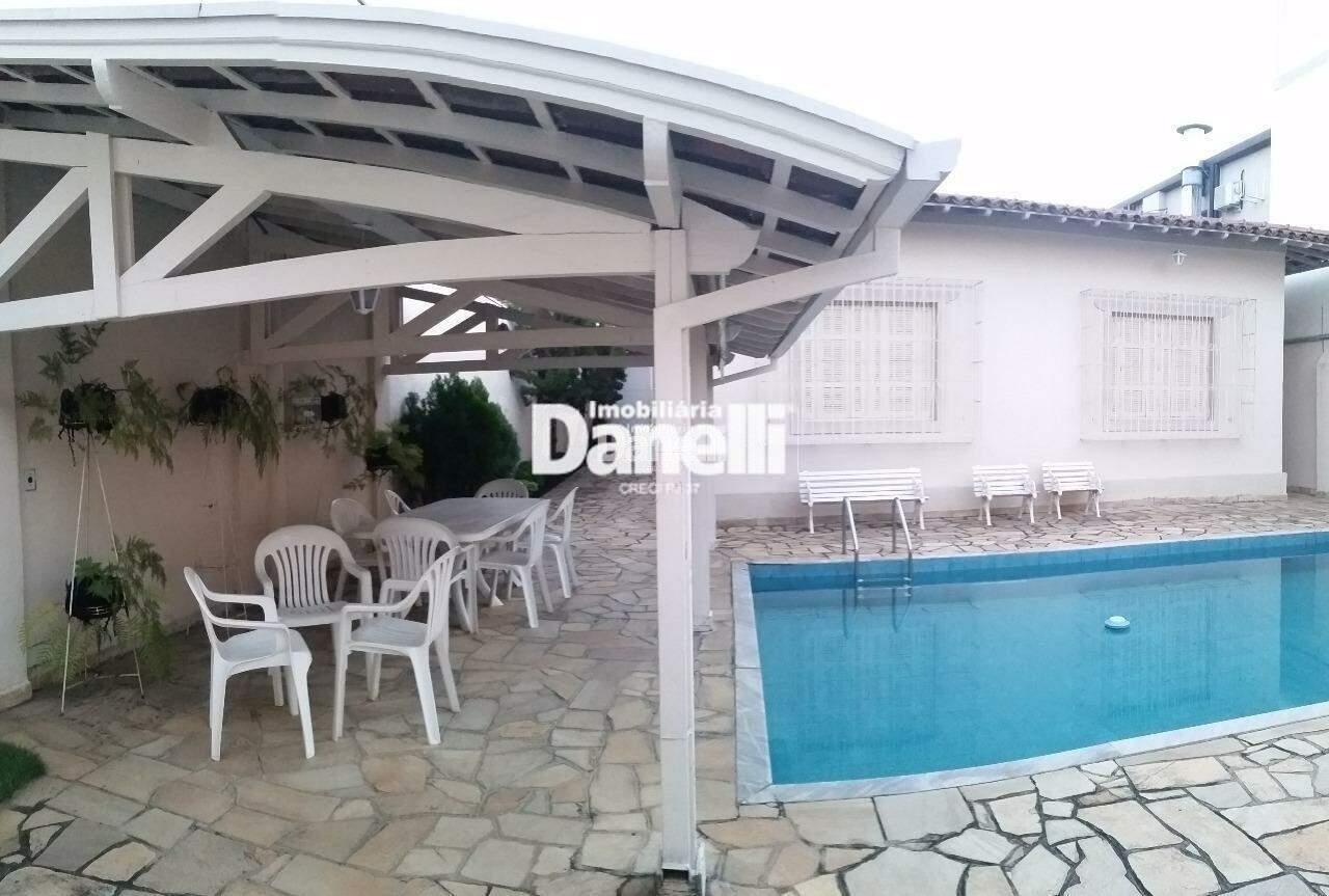 Casa à venda no Centro: 