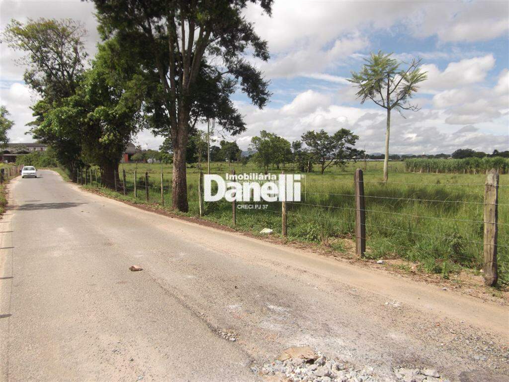 Lote à venda no Quiririm: 