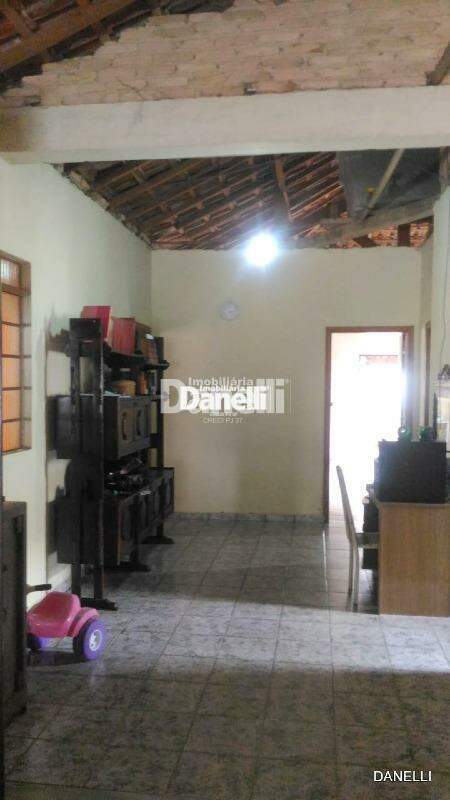 Casa à venda no Centro: 