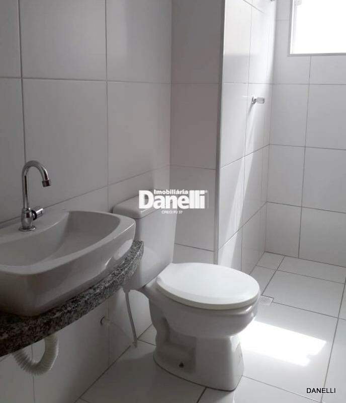 Apartamento à venda no Loteamento Residencial e Comercial Bosque Flamboyant: 