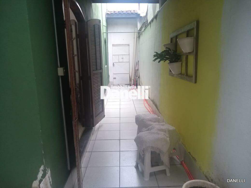 Casa à venda no Vila Areão: 