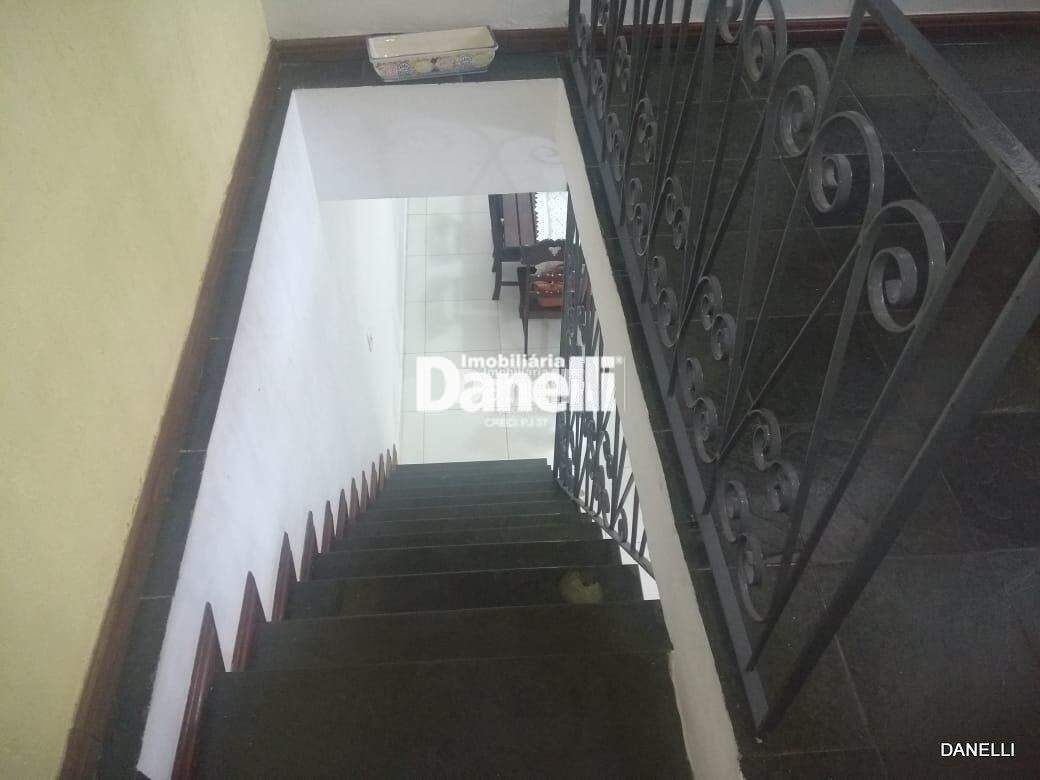 Casa à venda no Vila Areão: 