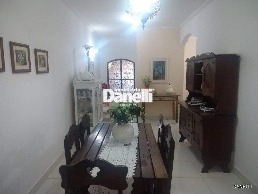 Casa à venda no Vila Areão: 