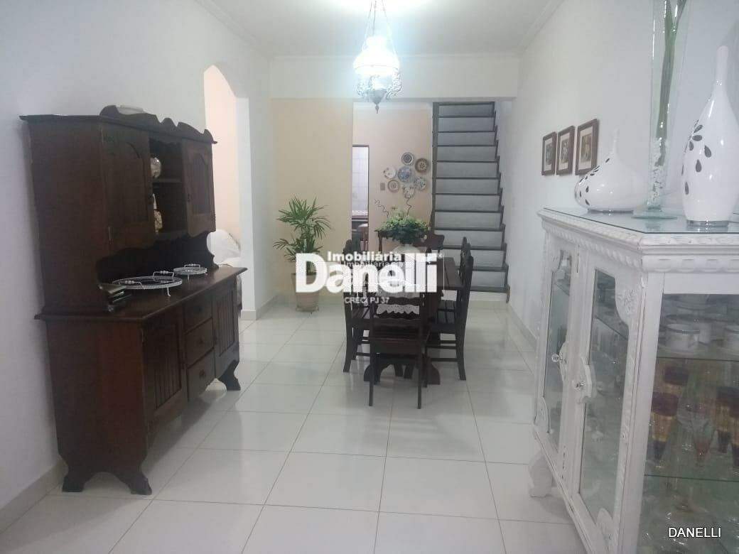 Casa à venda no Vila Areão: 