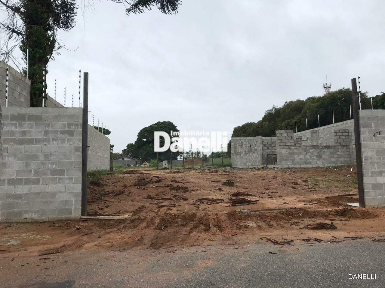 Área à venda no Jardim Santa Tereza: 