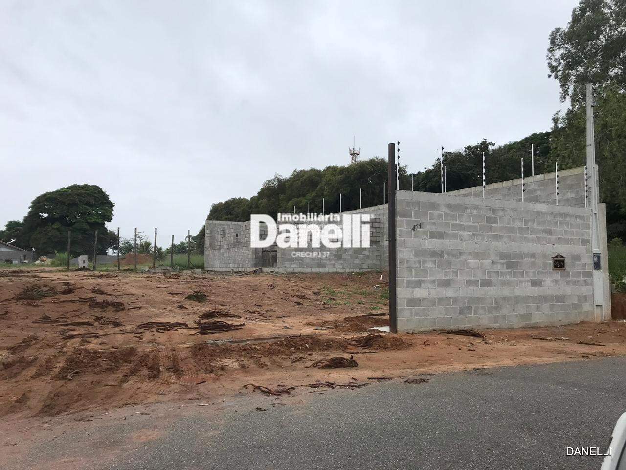 Área à venda no Jardim Santa Tereza: 
