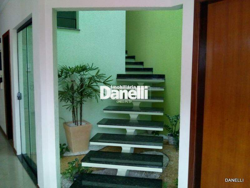 Casa à venda no Granja Daniel: 