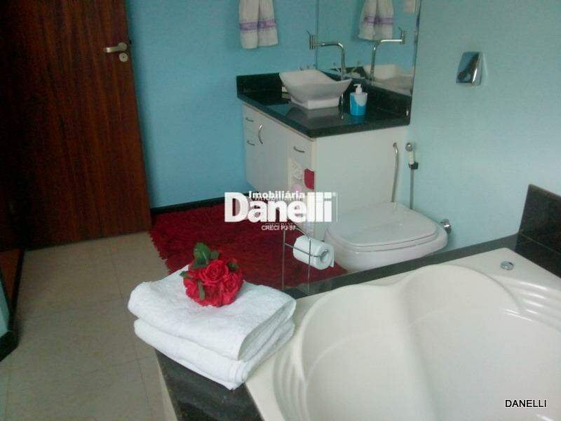 Casa à venda no Granja Daniel: 