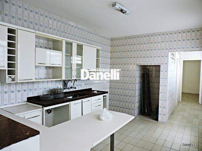 Casa à venda no Centro: 