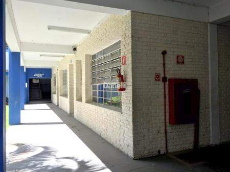 Prédio para aluguel no Centro: Prédio para alugar, Centro - Taubaté/SP