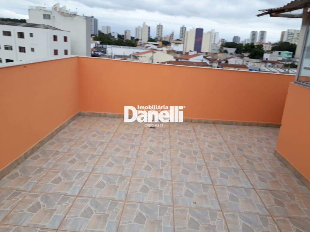 Casa à venda no Centro: 
