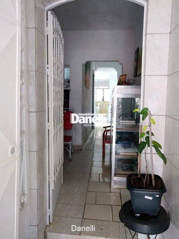 Casa à venda no Centro: 