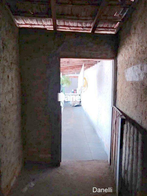 Casa à venda no Centro: 