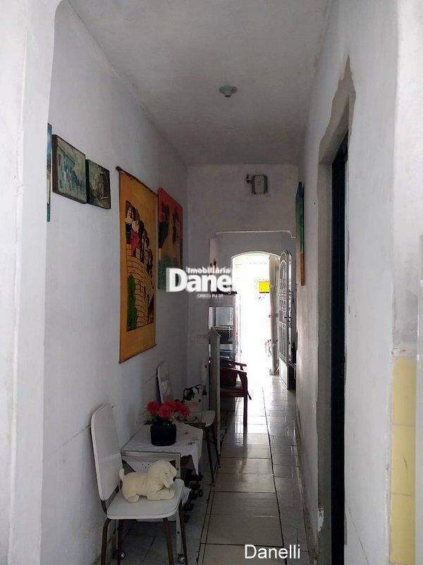 Casa à venda no Centro: 