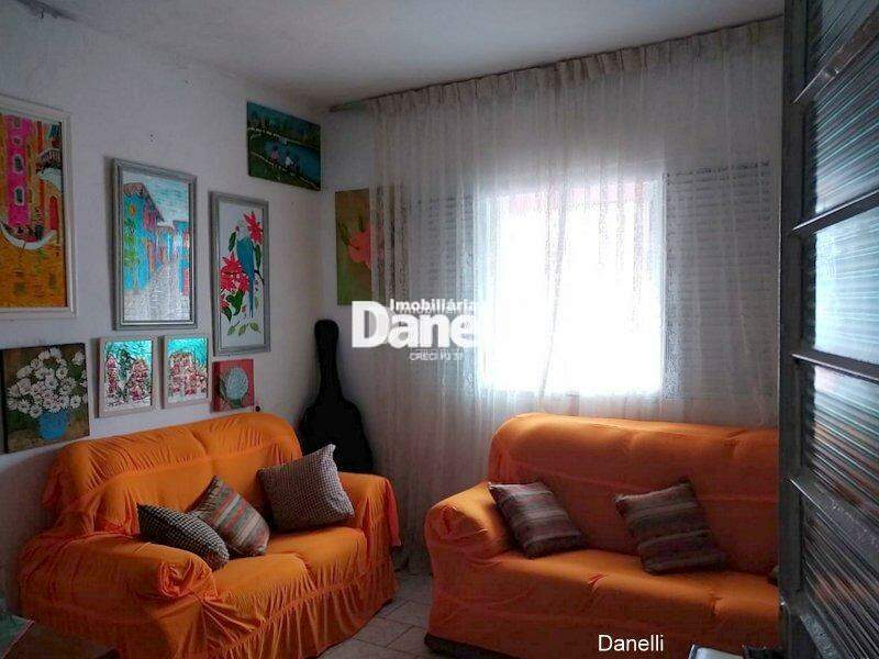Casa à venda no Centro: 