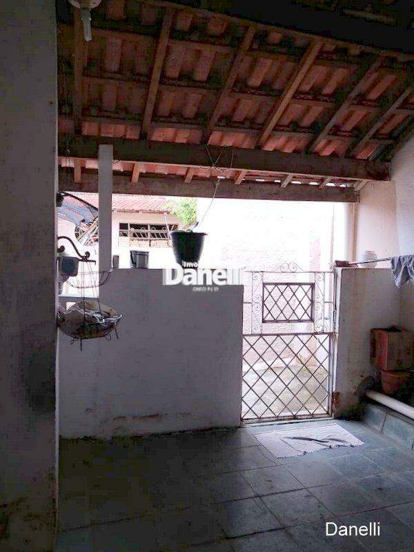 Casa à venda no Centro: 