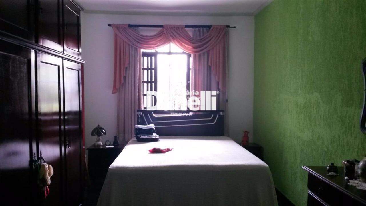 Casa à venda no Jardim Gurilândia: 