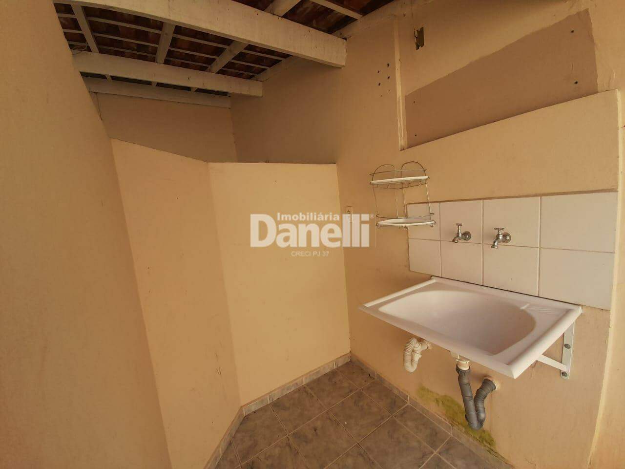 Casa para aluguel no Esplanada Independência: 