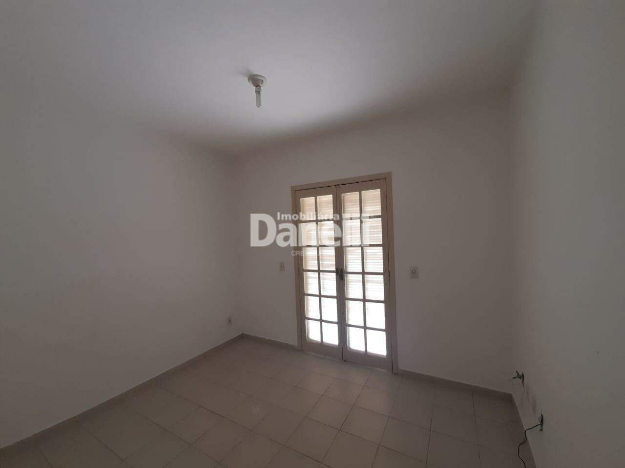Casa para aluguel no Esplanada Independência: 