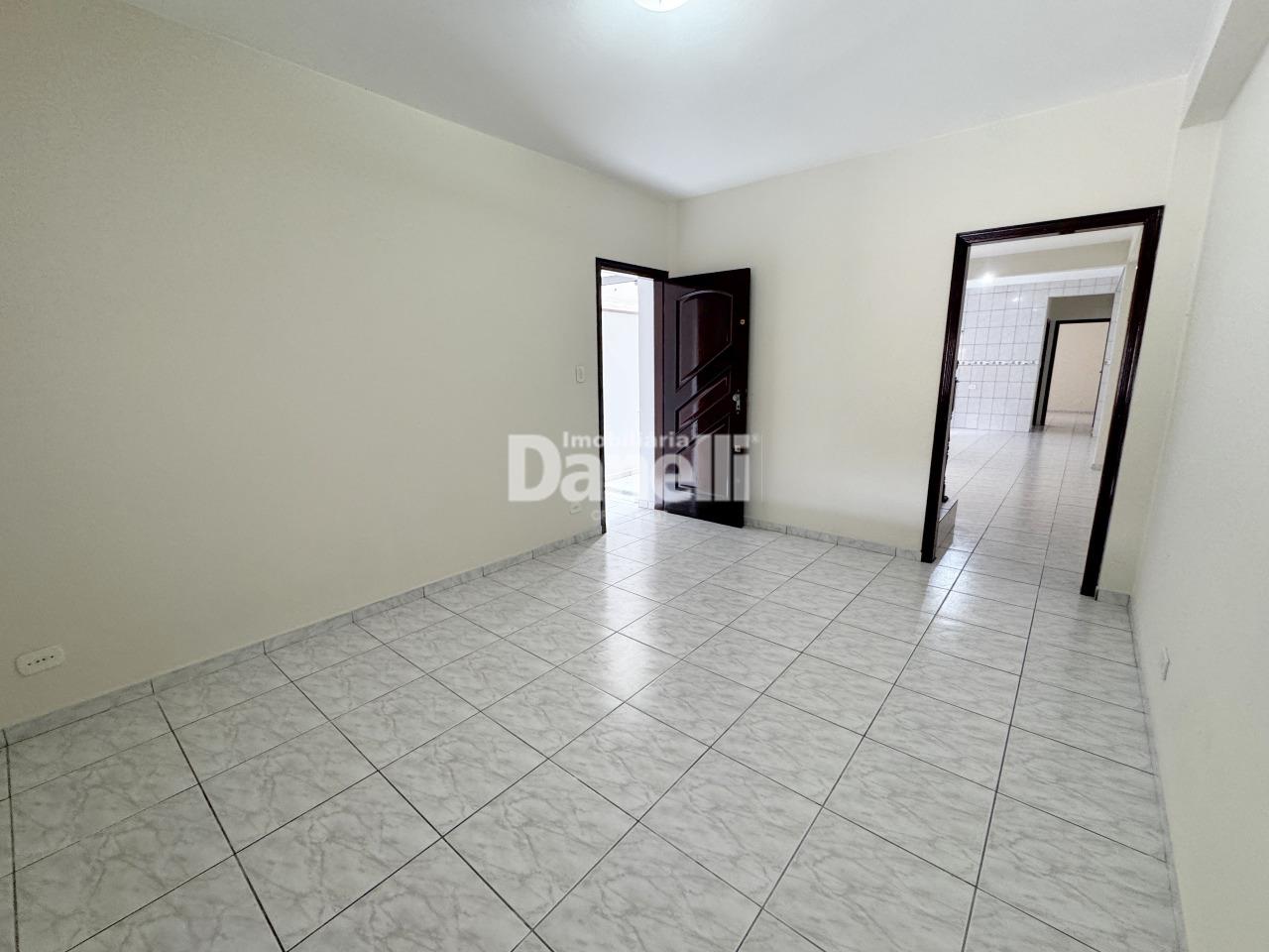 Casa para aluguel no Centro: 