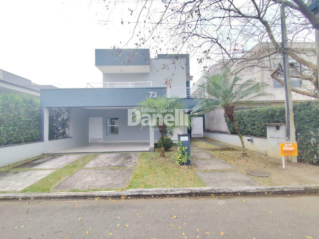 Casa em Condomínio para aluguel no Caminho Novo: 