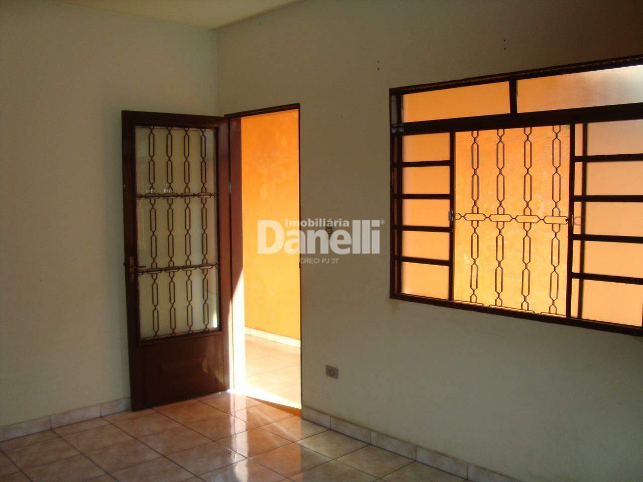 Casa para aluguel no Jardim Garcez: