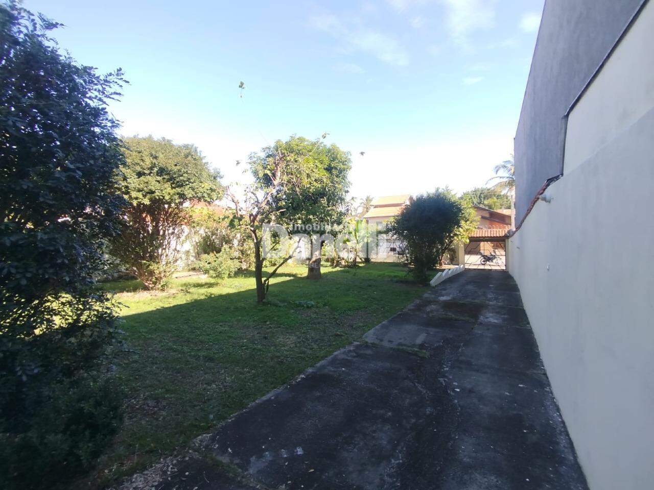 Casa para aluguel no Jardim das Nações: 