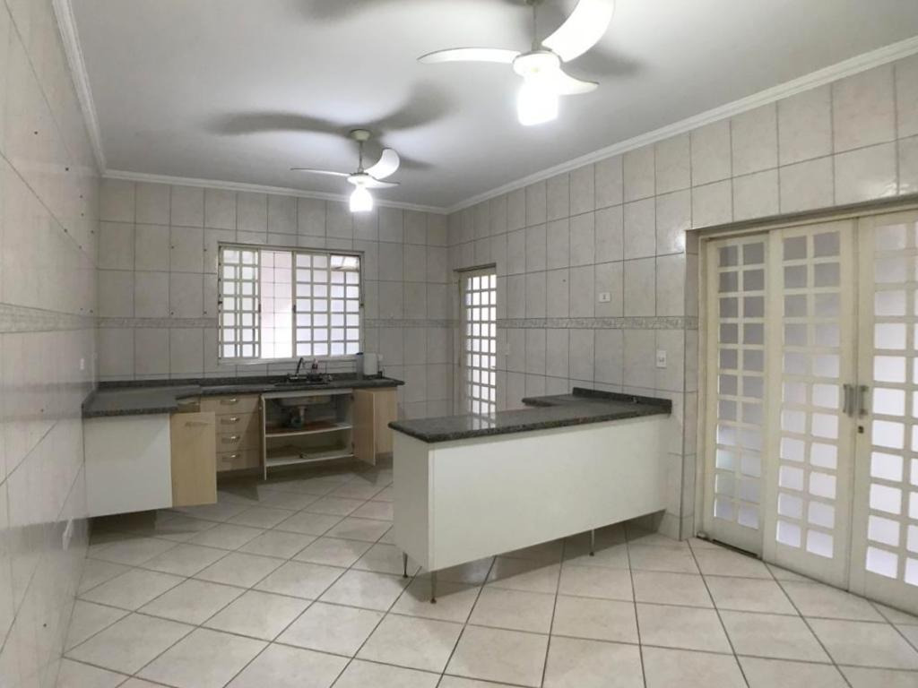 Casa à venda no Centro: 