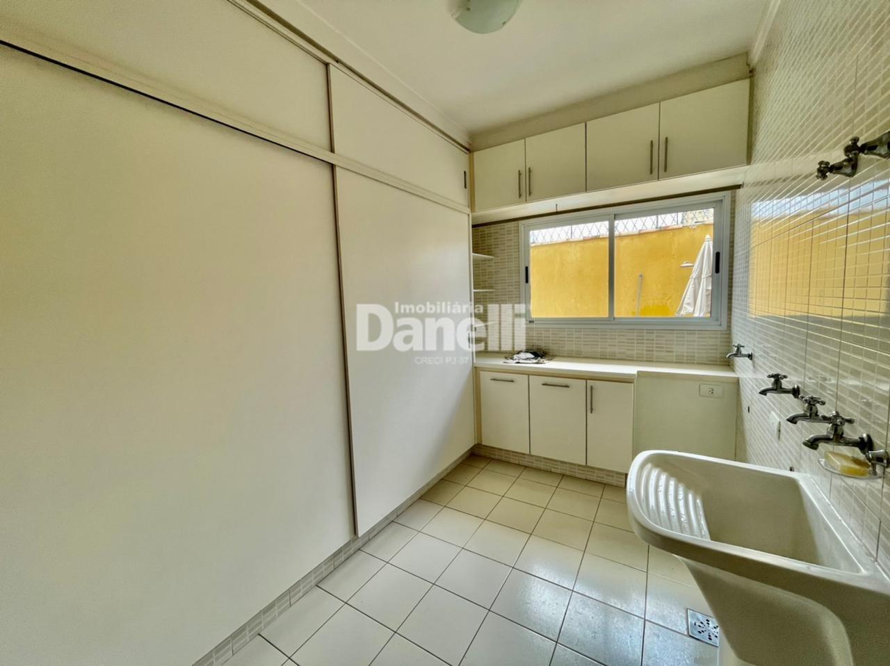 Casa em Condomínio à venda no Condomínio Taubaté Village: 