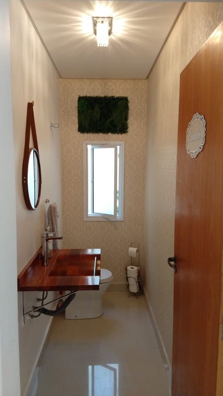 Casa em Condomínio para aluguel no Caminho Novo: 