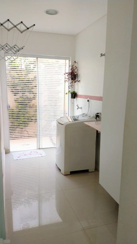 Casa em Condomínio para aluguel no Caminho Novo: 