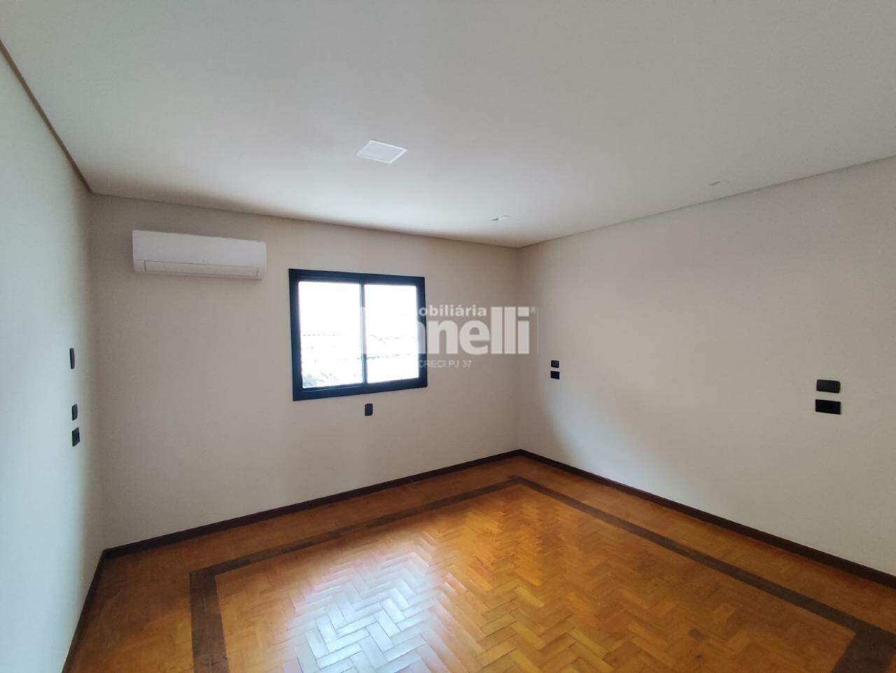 Casa para aluguel no Centro: 
