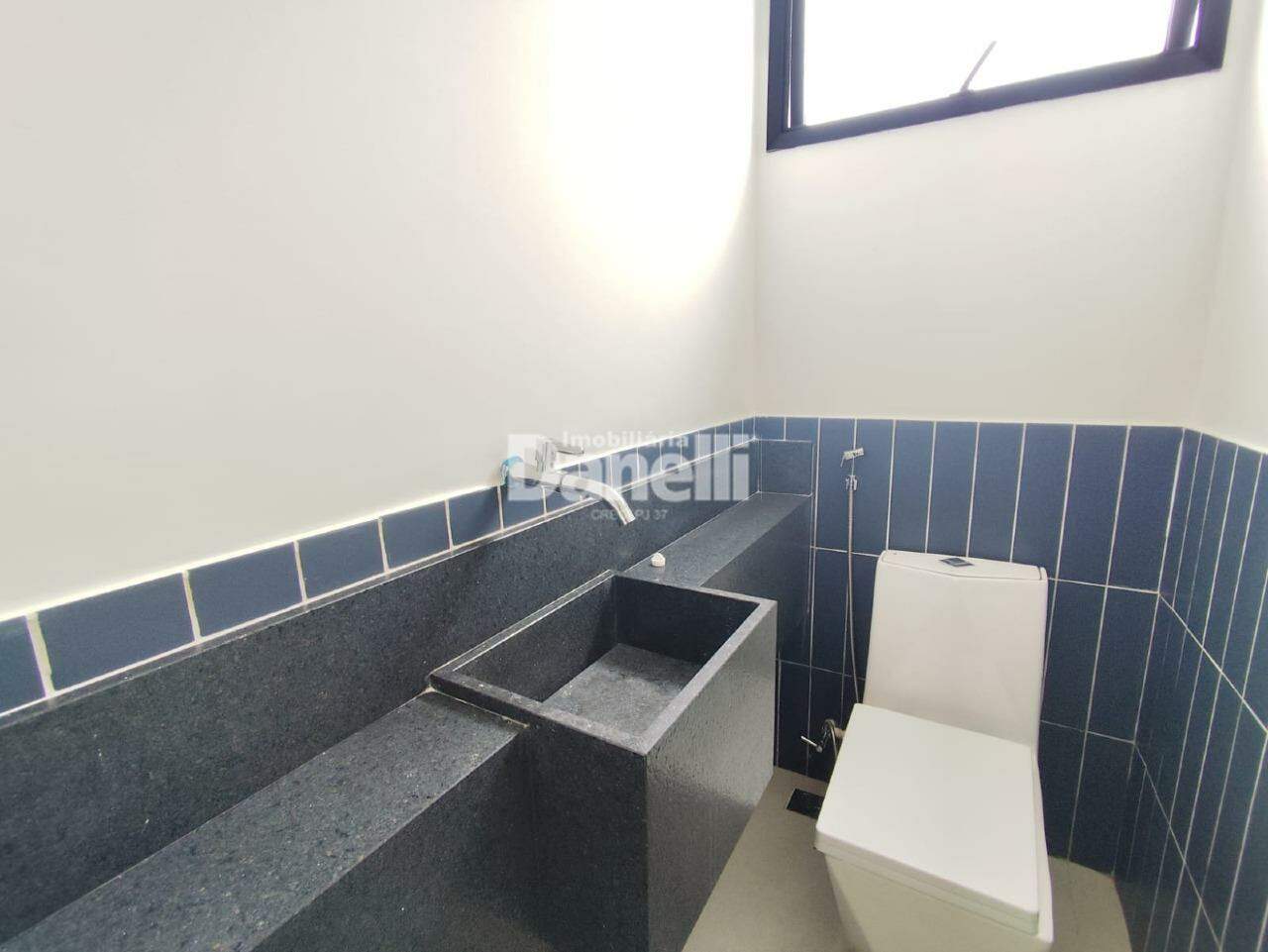 Casa para aluguel no Centro: 