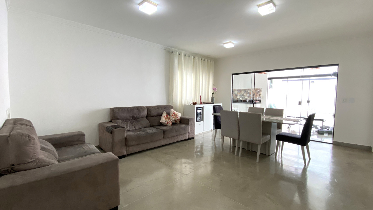 Casa em Condomínio à venda no Bairro dos Guedes: 