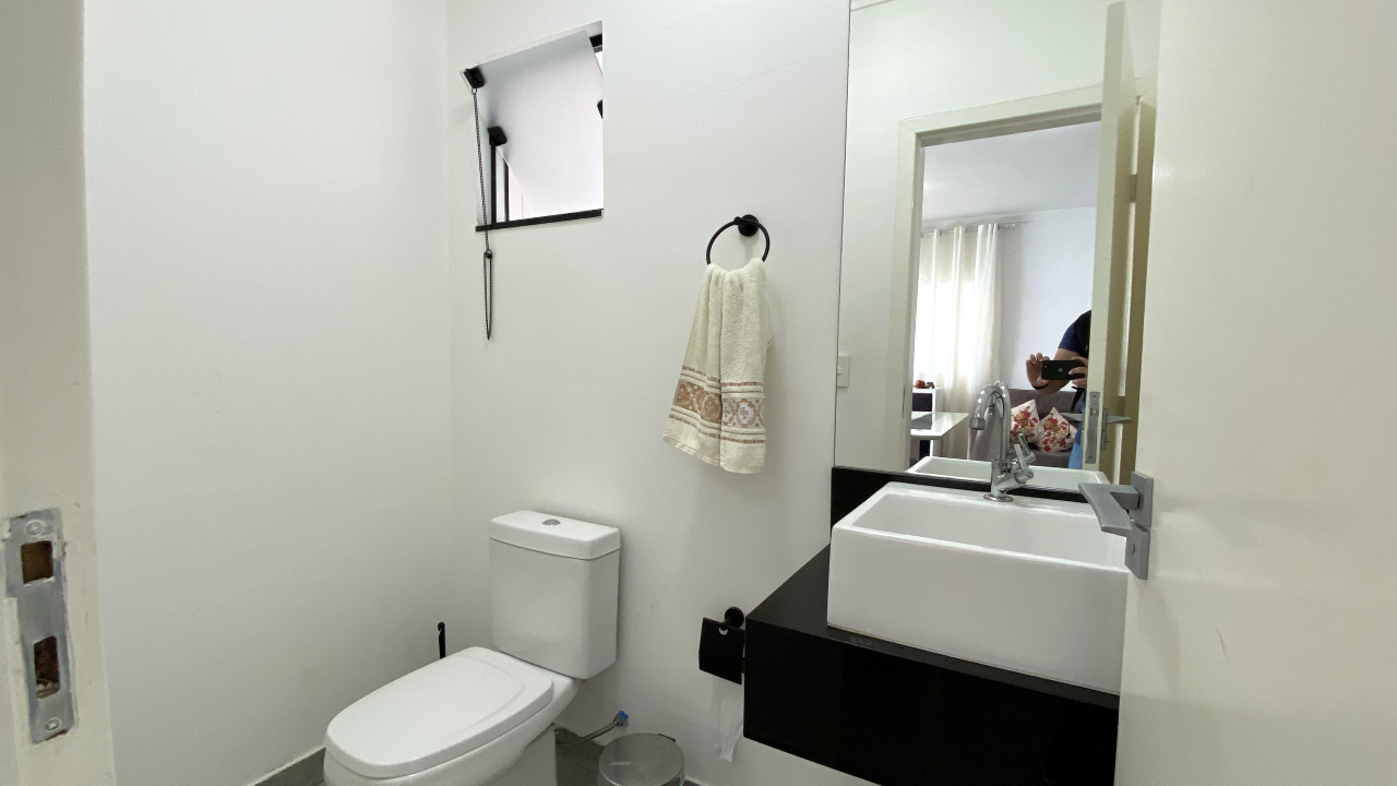 Casa em Condomínio à venda no Bairro dos Guedes: 